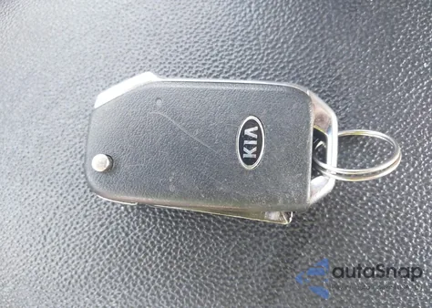 2020 Kia Forte Lxs z USA, uszkodzony, nr VIN 3KPF24AD4LE175702